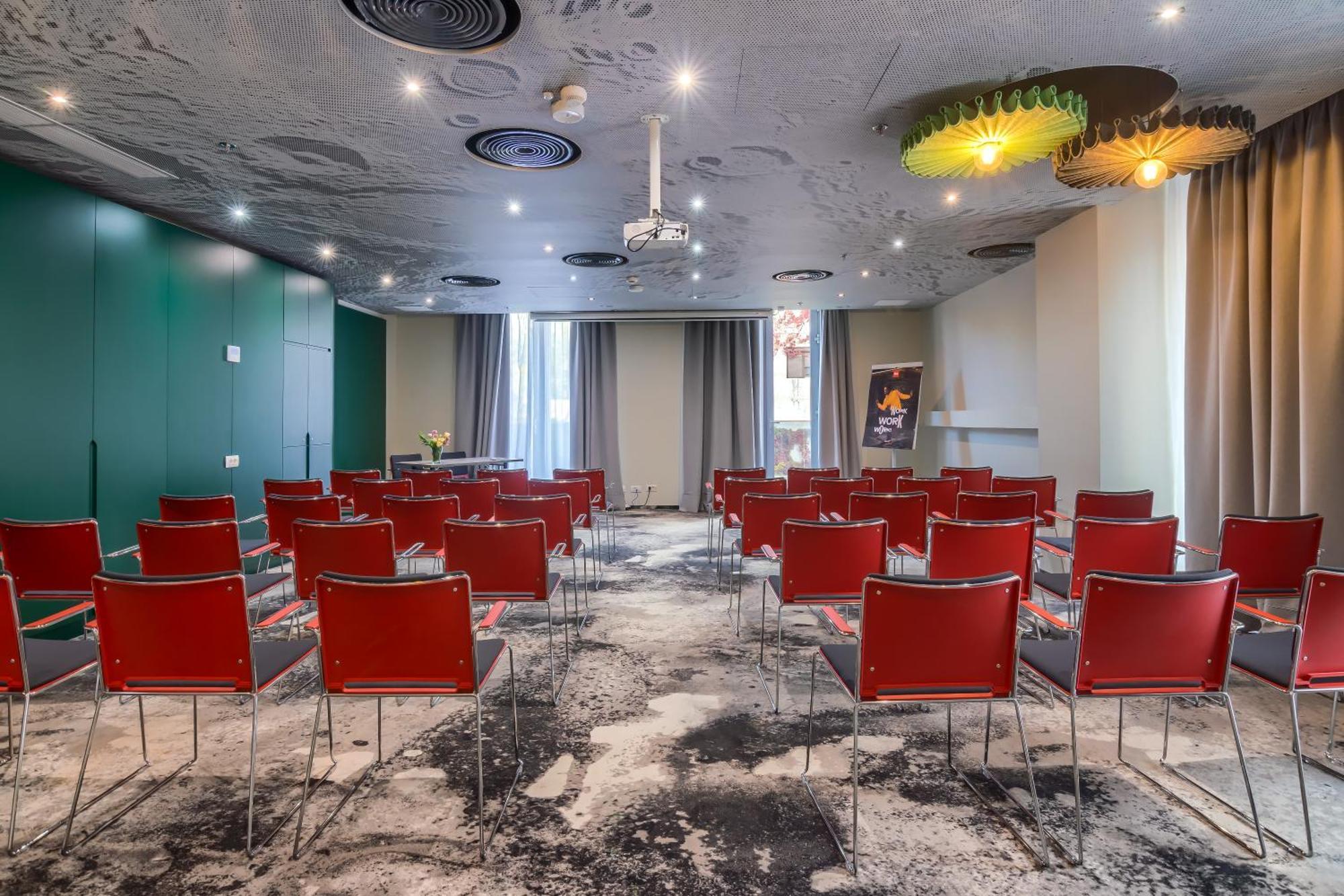 Готель Ibis Bucharest Politehnica Екстер'єр фото